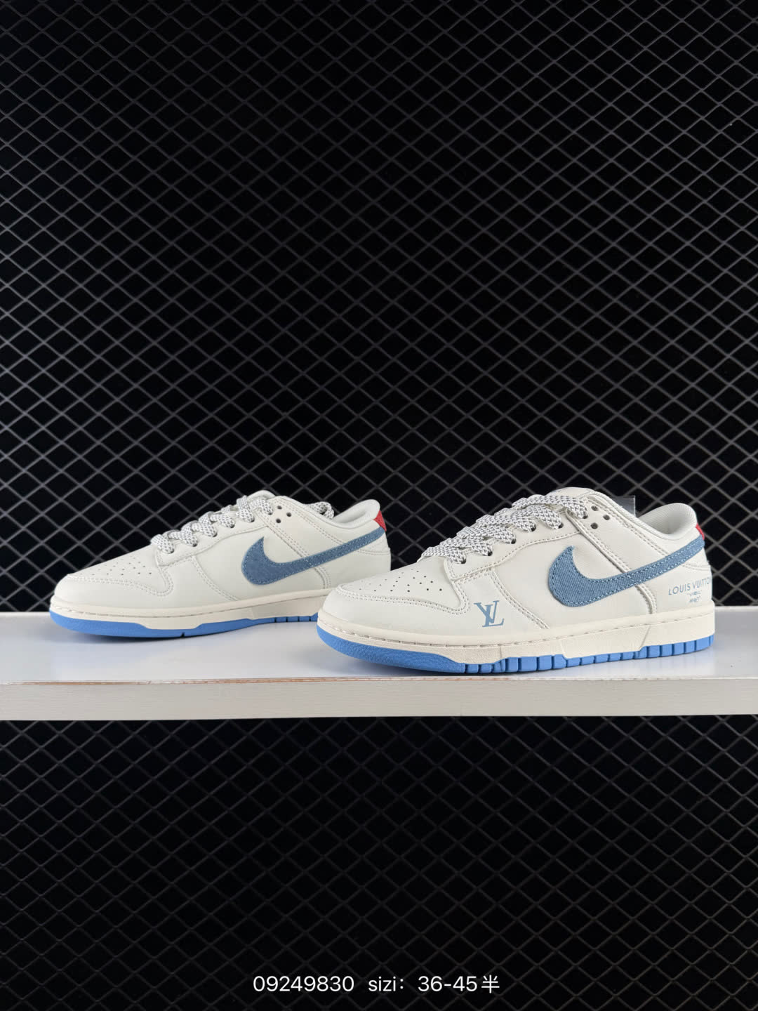 NIKE AIR FORCE 1